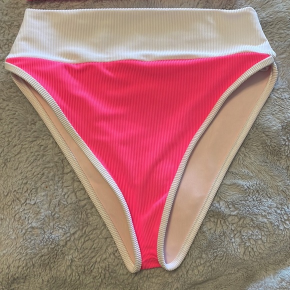 NWOT Beach Riot Bikini - Picture 3 of 6